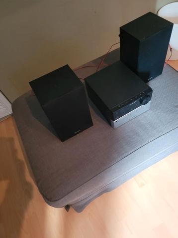 Radio plus cd speler werkt na behoren mini set beschikbaar voor biedingen