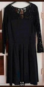 Jurkje van Anna Field zwart 44
Tricot met kant
Lengte 100 cm, Anna Field, Zwart, Maat 42/44 (L), Ophalen of Verzenden