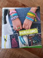 Paracord - boek - armbandjes maken - creatief - als nieuw, Boeken, Ophalen of Verzenden, Zo goed als nieuw, Sport, Hobby en Vrije tijd