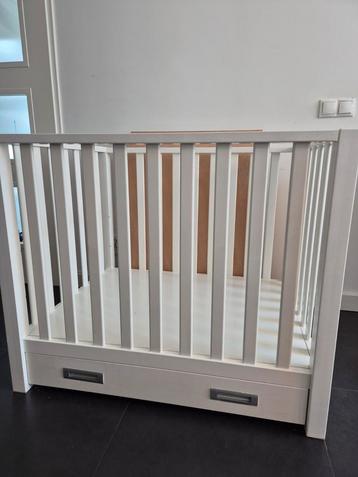 Box TWF, matras Quax, 2 hoezen beschikbaar voor biedingen