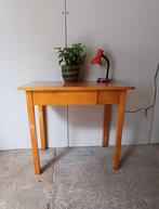Vintage kleine houten keukentafel of bureautje 85 x 55 cm, Ophalen, Zo goed als nieuw