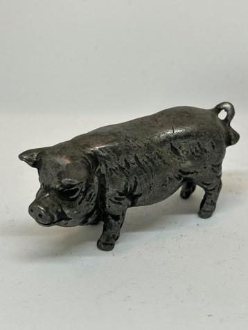 Tinnen miniatuur varkentje - Varkentje van gegoten tin beschikbaar voor biedingen