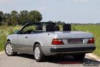 Mercedes-Benz 300CE-24 W124 Cabriolet (bj 1992, automaat), Auto's, Oldtimers, Automaat, Achterwielaandrijving, Zwart, Cabriolet