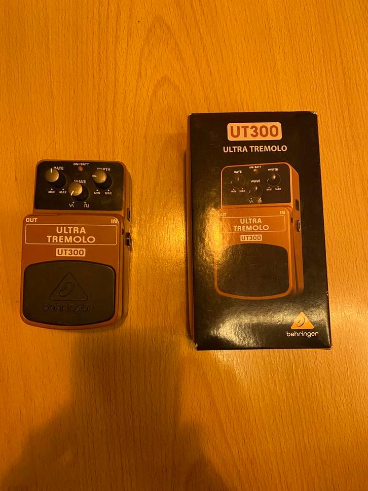 Behringer Ultra Tremolo UT300, Muziek en Instrumenten, Effecten, Zo goed als nieuw, Overige typen, Ophalen of Verzenden