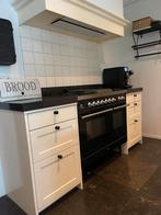 Complete keuken met Boretti oven en natuurstenen blad, Huis en Inrichting, Keuken | Complete keukens, Ophalen, Gebruikt, Crème