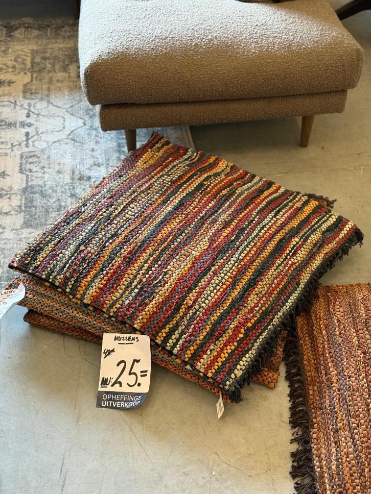 Leren Sierkussens 80x80 cm NIEUW!, Huis en Inrichting, Woonaccessoires | Kussens, Nieuw, Vierkant, Ophalen