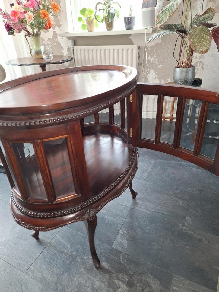 Klassiek Theekastje met Glazen Deuren, Antiek en Kunst, Antiek | Meubels | Kasten, Ophalen