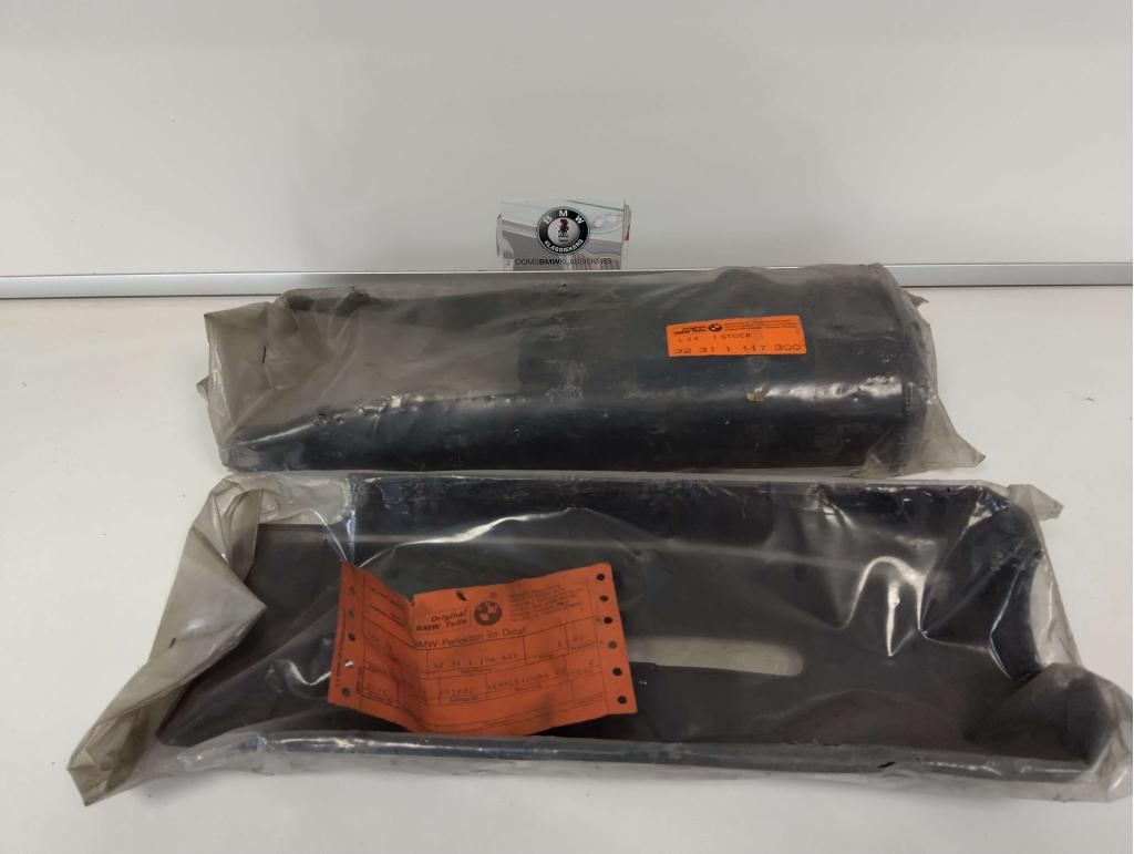 BMW E3 E9 E23 E26 stuurkolom bekleding boven+onder  Nieuw, Niet ingevuld, Niet ingevuld, Nieuw, Ophalen of Verzenden