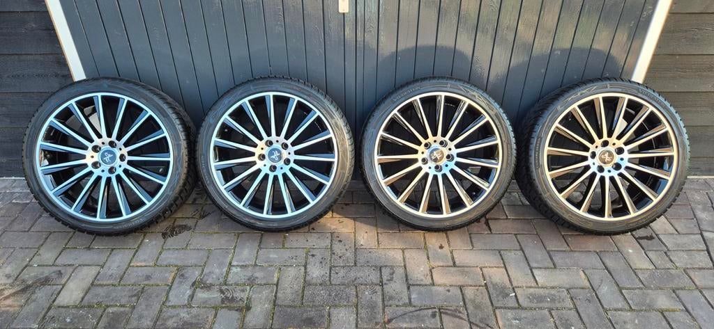 Nieuwstaat 19 inch Keskin KT18 black glossy incl vredestein, 255 mm, Banden en Velgen, Nieuw, Winterbanden