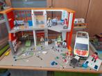 Playmobil ziekenhuis met ambulance, Ophalen of Verzenden, Zo goed als nieuw, Complete set
