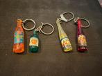 Vintage sleutelhangers- 4 mini drankflesjes set (1960-1970), Verzamelen, Verzenden, Zo goed als nieuw, Merk