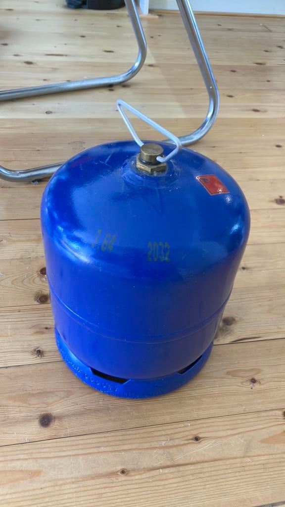 Gastank leeg, Ophalen, Zo goed als nieuw