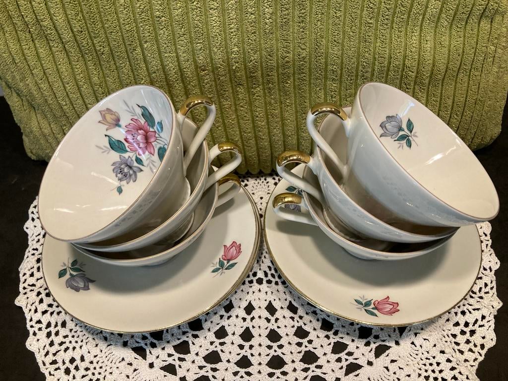 Kop en schotel Tirschenreuth (200426s), Huis en Inrichting, Keuken | Servies, Ophalen of Verzenden, Porselein, Overige stijlen