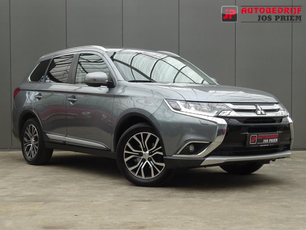 Mitsubishi Outlander 2.2 DI-D Instyle 4WD * MEEST LUXE UITV., Auto's, Mitsubishi, Automaat, 4 cilinders, 7 stoelen, Bedrijf