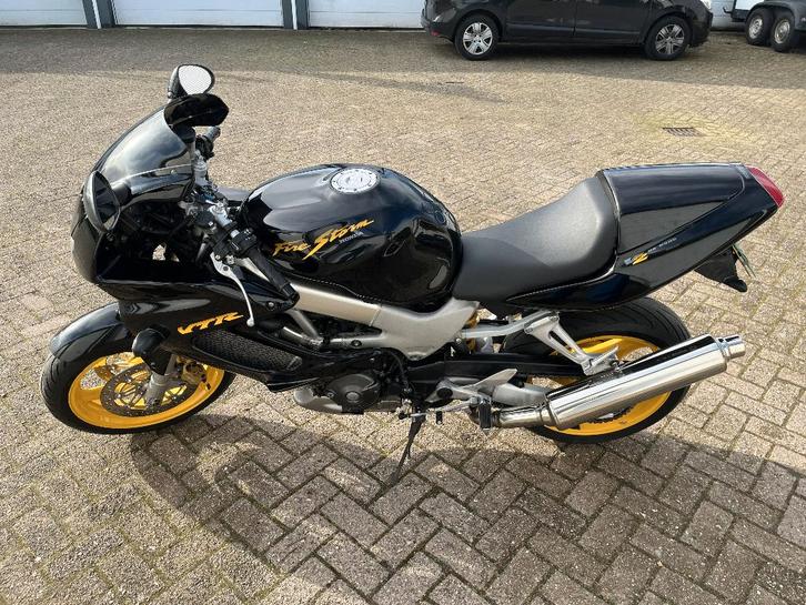 Honda VTR1000 Firestorm + QuickShifter / in3pay, Motoren, Motoren | Honda, Bedrijf, Sport, meer dan 35 kW, 2 cilinders, LED Verlichting