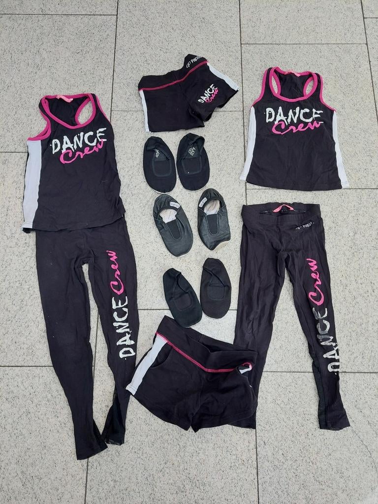 Dance crew kleding 6 en 8 jaar, Ophalen of Verzenden, Zo goed als nieuw, Maat 34 (XS) of kleiner, Zwart