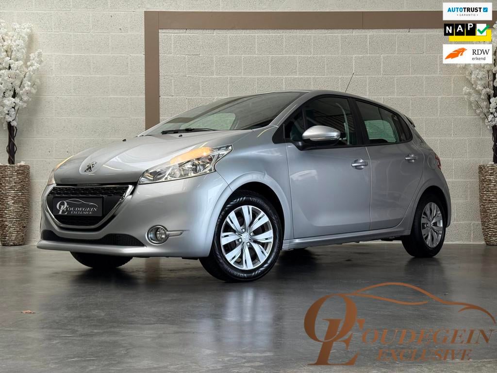 Peugeot 208 1.2 VTi Envy / Cruise Control / Climate Control, Auto's, Peugeot, Bedrijf, Te koop, ABS, Airbags, Airconditioning