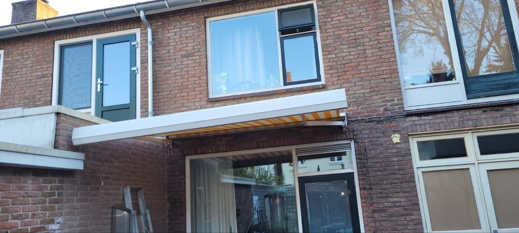 Te koop elektrisch zonnescherm, Gebruikt, Elektrisch, Ophalen of Verzenden, 150 tot 300 cm