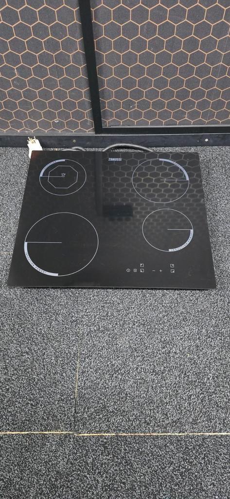 Zanussi inductiekookplaat met 4 zones 60x60, Witgoed en Apparatuur, Kookplaten, Inbouw, Inductie, 4 kookzones, Ophalen of Verzenden
