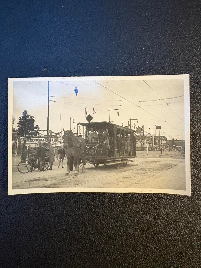 Foto jubileumrondrit paardentram RTM te Rotterdam (1948), Verzamelen, Spoorwegen en Tramwegen, Ophalen of Verzenden, Gebruikt