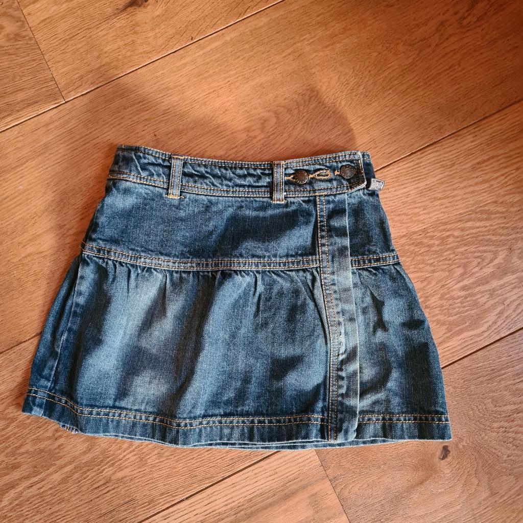 Wikkelrok van spijkerstof maat 122 van Villa Happ., Kinderen en Baby's, Kinderkleding | Maat 122, Ophalen of Verzenden, Gebruikt