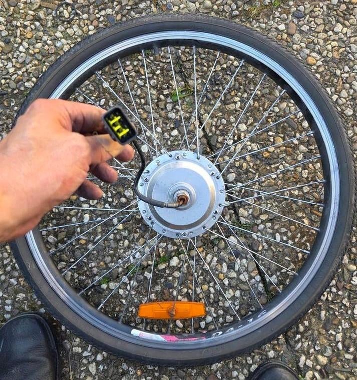 Voorwielmotor Electrische fiets zie foto's, Fietsen en Brommers, Fietsonderdelen, Ophalen, Wiel