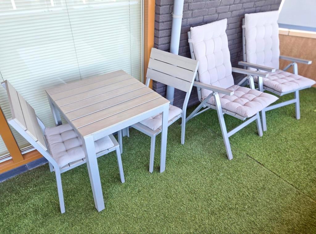Ikea Falster Tuinset / Balkonset: 4 Stoelen + Kussens +Tafel, Ophalen, Gebruikt, Kunststof, 4 zitplaatsen