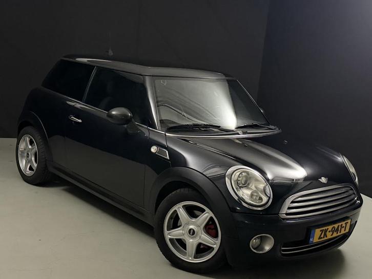 MINI Mini 1.6 Cooper *Xenon*Navi*Grootscherm* (bj 2006), Auto's, Mini, Bedrijf, Te koop, Cooper, ABS, Airbags, Airconditioning