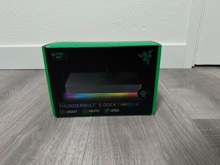 Razer Thunderbolt 5 Chroma Docking Station, Computers en Software, Dockingstations, Nieuw, Docking station, Laptop, Ophalen of Verzenden