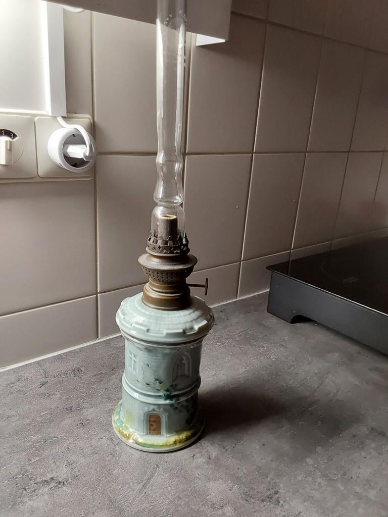 Antieke olielamp met keramische voet torenlamp, Ophalen