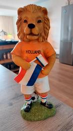 Leuk voetbalbeeldje van een oranjeleeuw 30 cm hoog voor 6 €, Ophalen