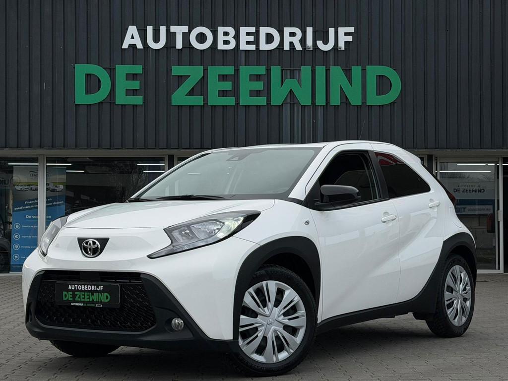 Toyota Aygo X 1.0 VVT-i MT Envy|Bluetooth|camera|Rijklaar, Auto's, Toyota, Start-stop-systeem, Gebruikt, 4 stoelen, Wit