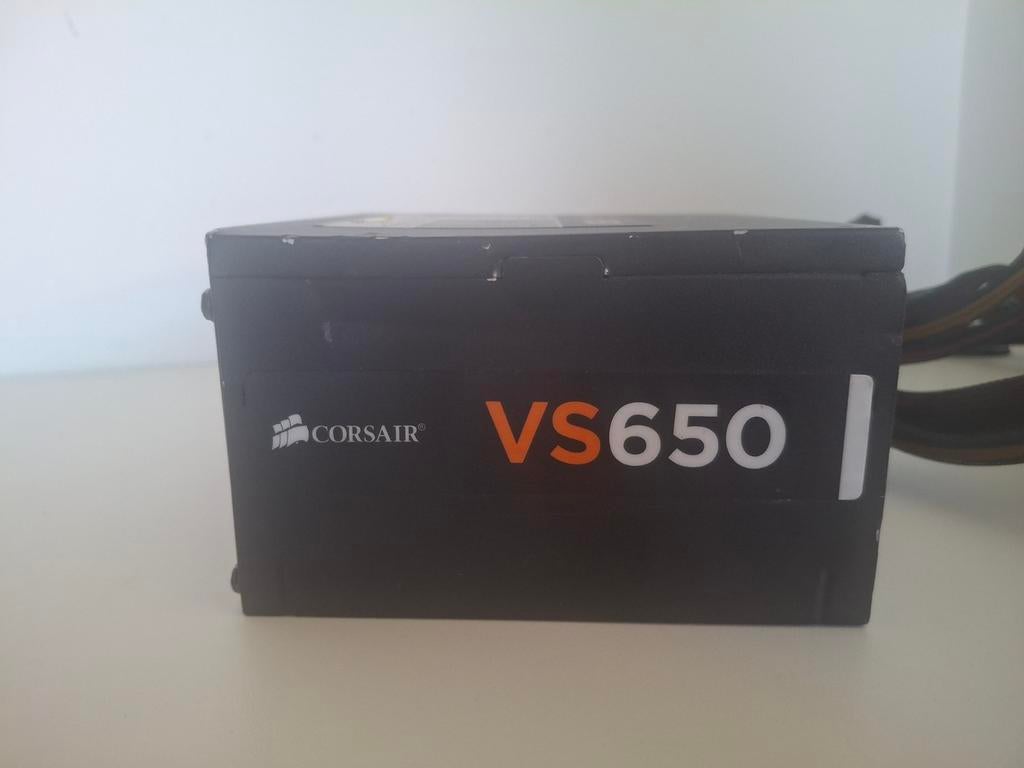 Corsair vs650 pc voeding, Ophalen of Verzenden, Desktop, USB