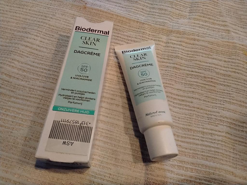 Dagcrème Biodermal, Ophalen of Verzenden, Nieuw, Gehele gezicht