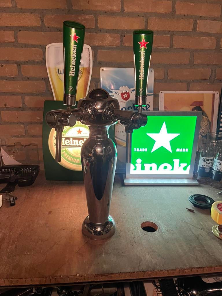 Zeer leuke compacte tapzuil., Verzamelen, Biermerken, Ophalen of Verzenden, Zo goed als nieuw, Heineken