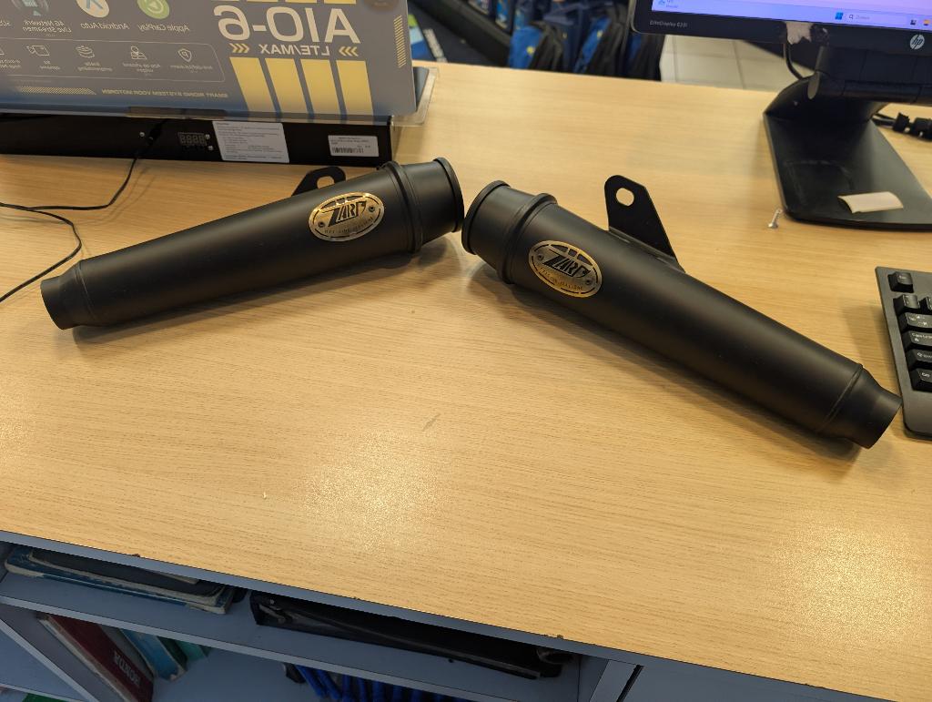 Bonneville T100 ZARD uitlaat, Motoren, Ophalen