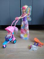 Barbie fee met vleugels, met kinderwagen met kindje, Ophalen of Verzenden, Gebruikt, Barbie