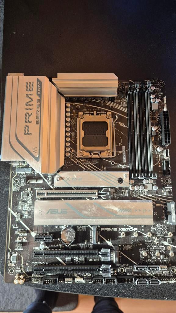 Asus Prime Series X670-P Moederbord - Vermoedelijk Defect, Computers en Software, Moederborden, Ophalen, AM5, AMD, DDR5