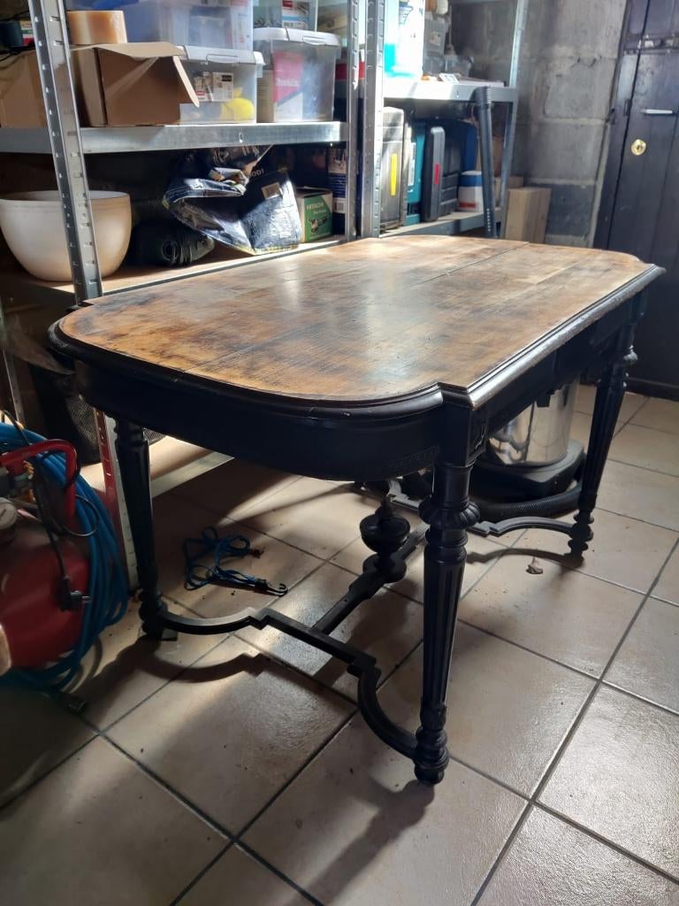 Tafel in zwart gelakt hout Napoleon III 19de eeuw, Ophalen