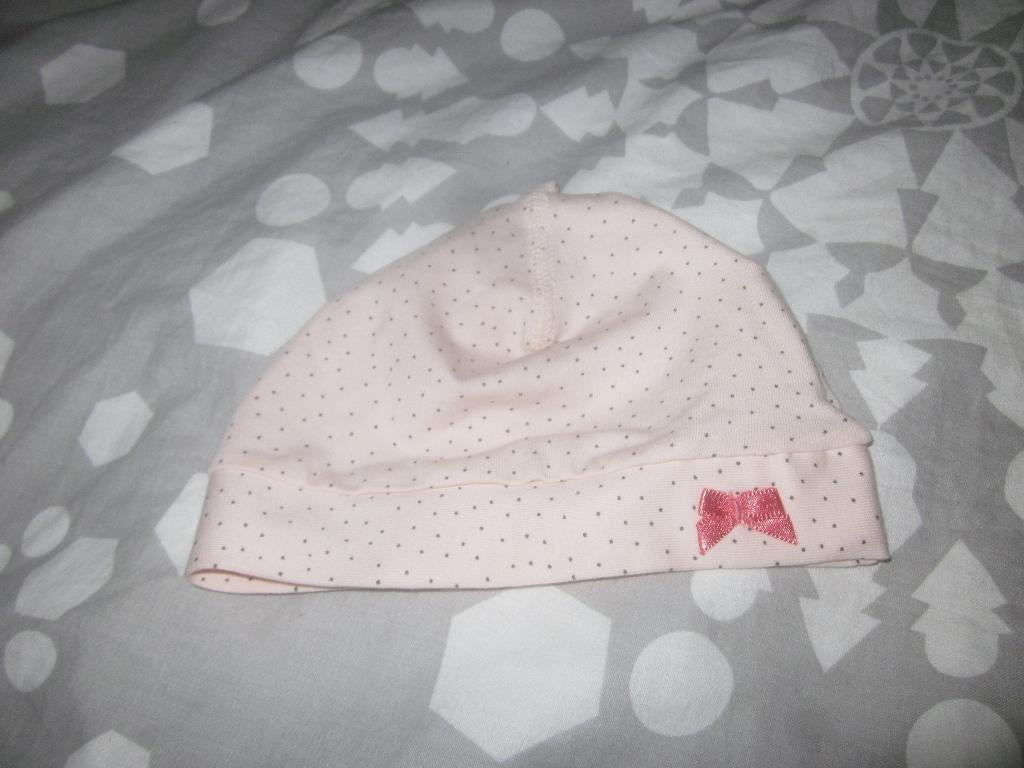 Nw roze/antraciet mutsje kleine stipjes en strikje H&M mt 62, Kinderen en Baby's, Babykleding | Mutsen, Sjaals en Wanten, Maat 62