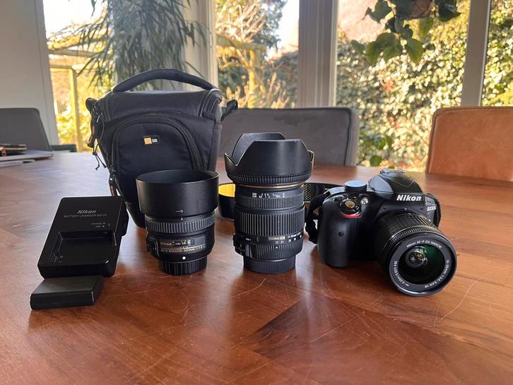 Fijne Nikon D3300 + kitlens & 17-50 2.8 Sigma (evt 50mm 1.8), Audio, Tv en Foto, Fotocamera's Digitaal, Zo goed als nieuw, Spiegelreflex