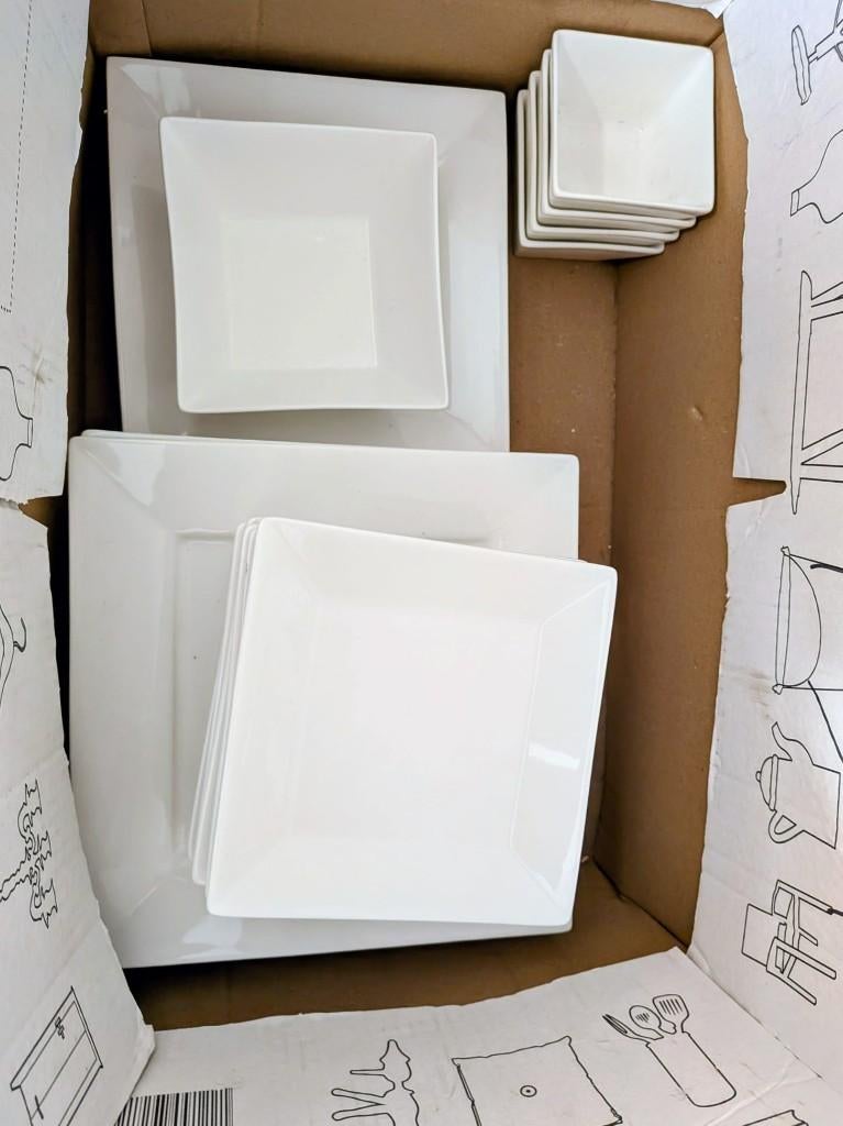 bordenset, Huis en Inrichting, Keuken | Servies, Ophalen, Zo goed als nieuw, Bord(en), Overige stijlen