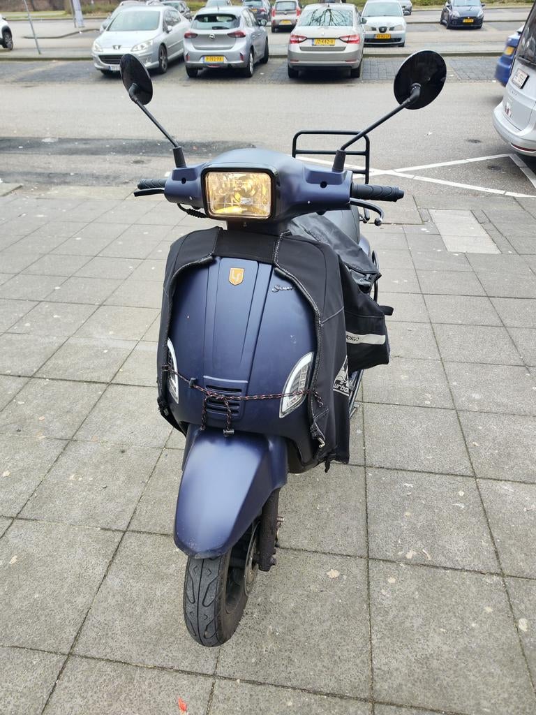 La souris sourini 2022, Fietsen en Brommers, Snorfietsen en Snorscooters, Overige merken, Gebruikt, Ophalen of Verzenden, Benzine