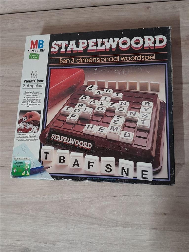 Stapelwoord - 3d woordspel - s5399, Hobby en Vrije tijd, Gezelschapsspellen | Bordspellen, Verzenden, Zo goed als nieuw