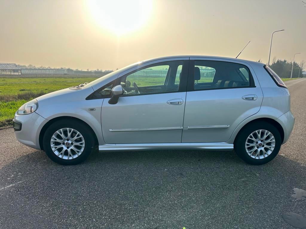 Fiat Punto Evo 1.3 M-Jet Dynamic|zeer netjes|nap|euro 5, Auto's, Fiat, Voorwielaandrijving, Euro 5, Gebruikt, Zwart