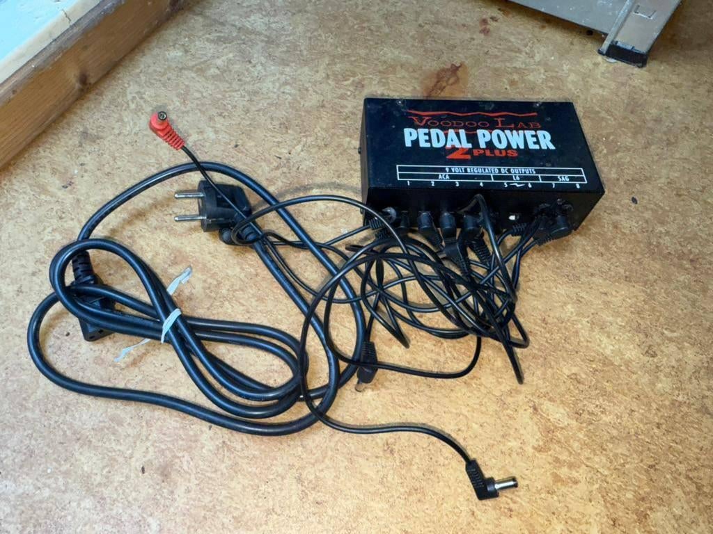 Voodoo Lab Pedal Power 2 Plus - 8 isolated outputs, Muziek en Instrumenten, Effecten, Gebruikt, Voodoo Lab Industries (Digital Music Corporation)