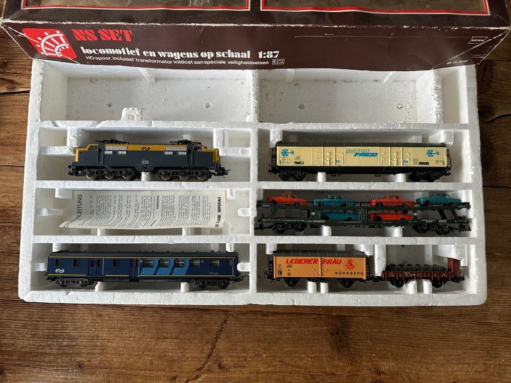 NS locomotief + wagons (Lima) 88.15.3418 (niet compleet), Gelijkstroom, Ophalen of Verzenden, NS, Lima