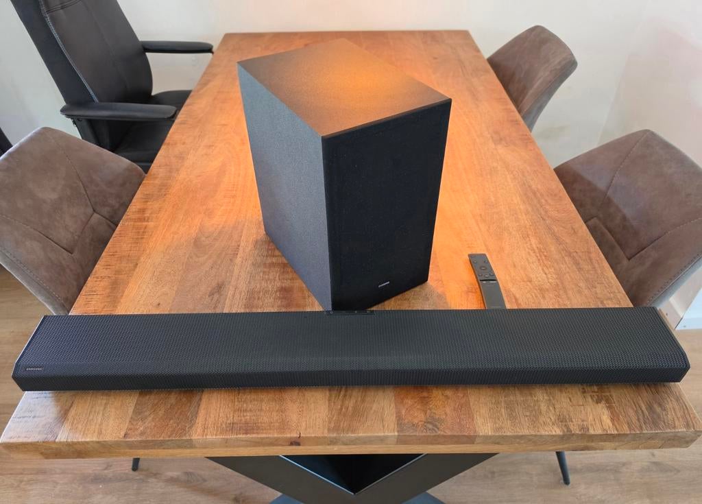 Samsung HW-Q700A 330 watt dolby atmos + sub, Ophalen, Bluetooth, Zo goed als nieuw
