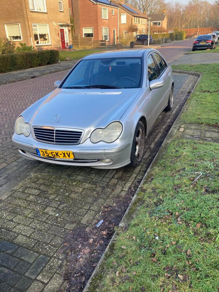 Mercedes-Benz C-Klasse 2.0 C180 Sedan 2001 Grijs, Ophalen of Verzenden, Gebruikt