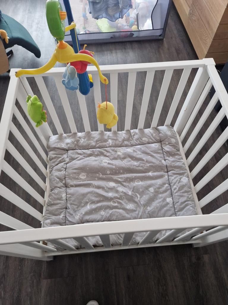 Baby box inclusief matrasje en boxkleed, Ophalen, Gebruikt, Boxkleed